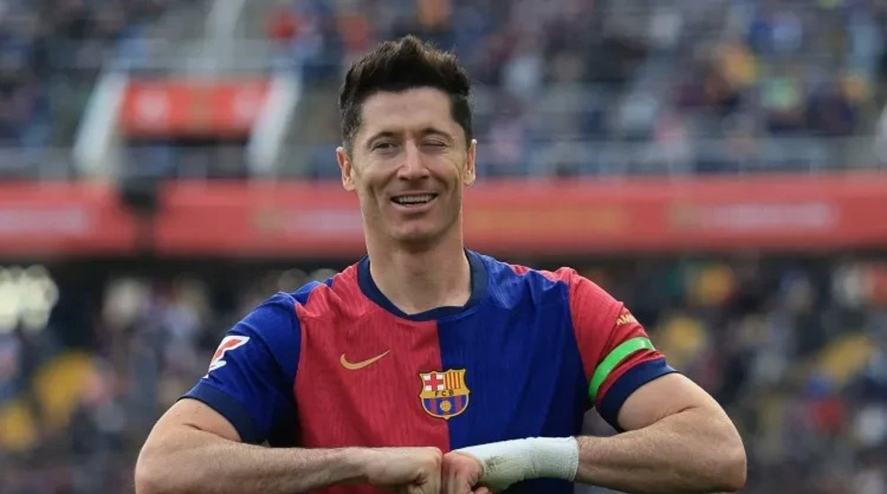 包含英格兰翻盘法国，莱万打破历史纪录的词条