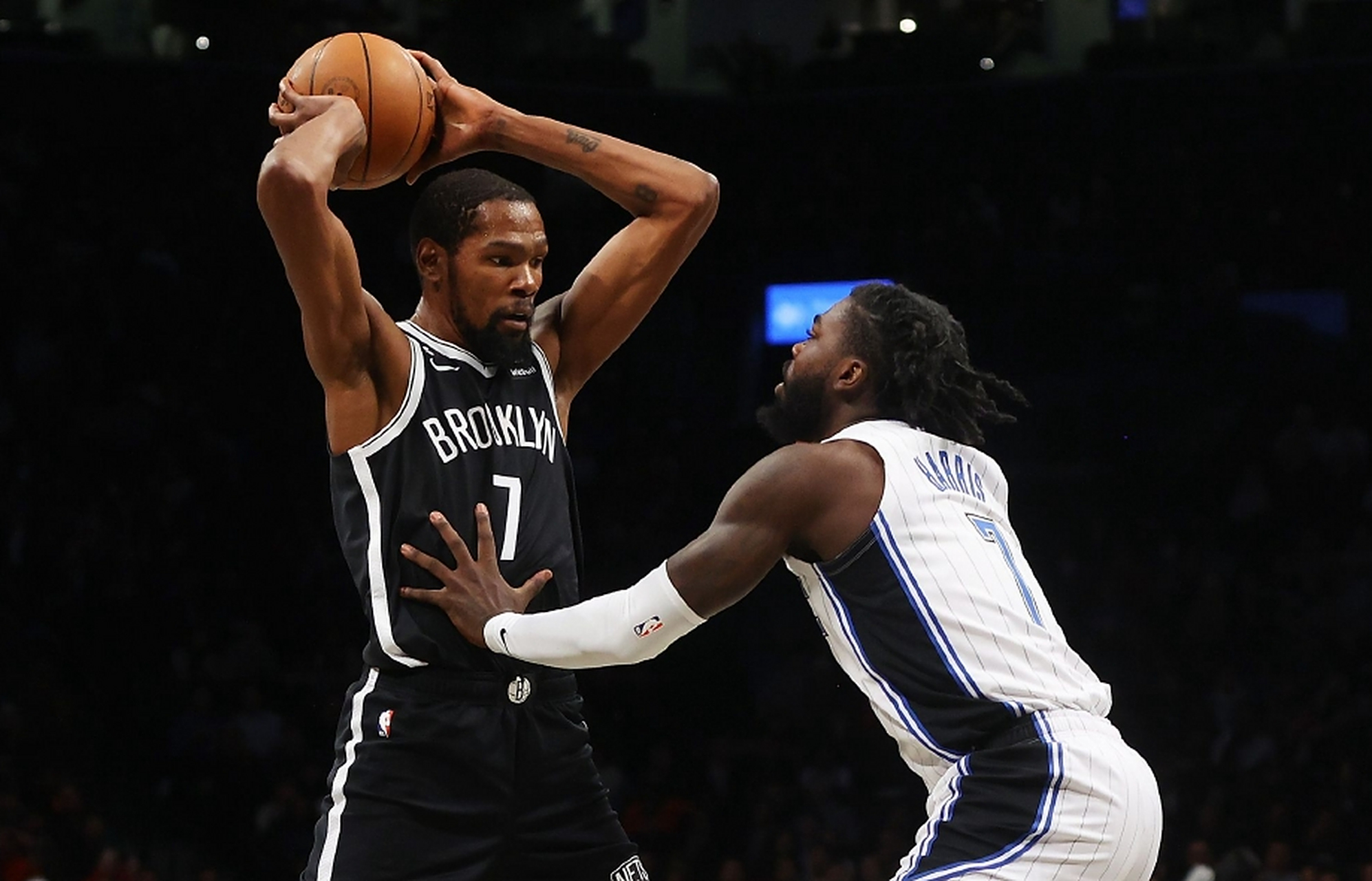 篮网击败马刺，杜兰特独得31分