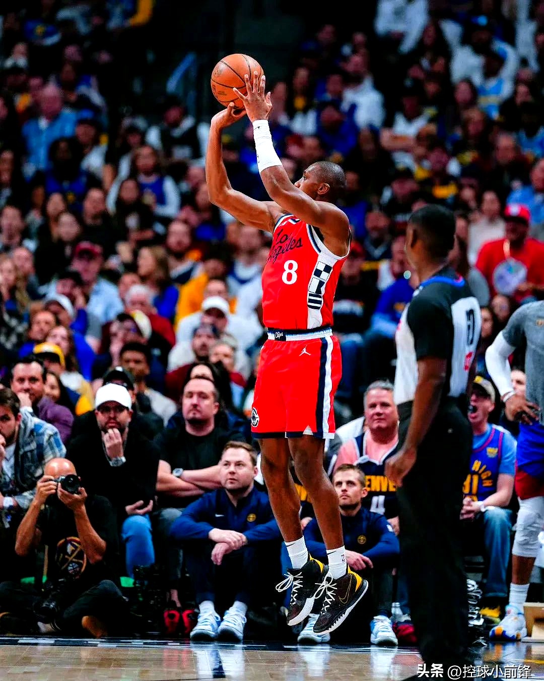 开云体育官网-绿军背靠背轻取鹈鹕！泰伦卢赞球队团结