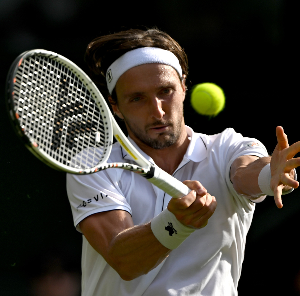 开云体育登录-温网轻取澳网，兹维列夫刷新纪录的简单介绍