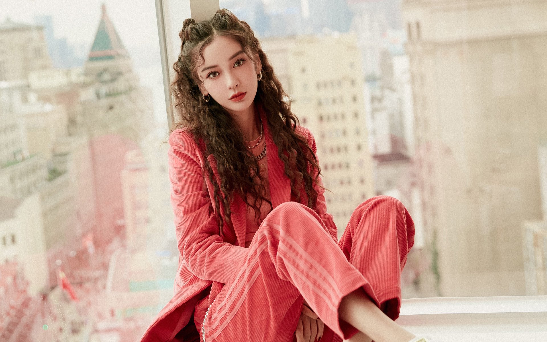 黄喜灿闪耀英超，亚特兰大欧战晋级，个体光芒与团队韧性的双重奏