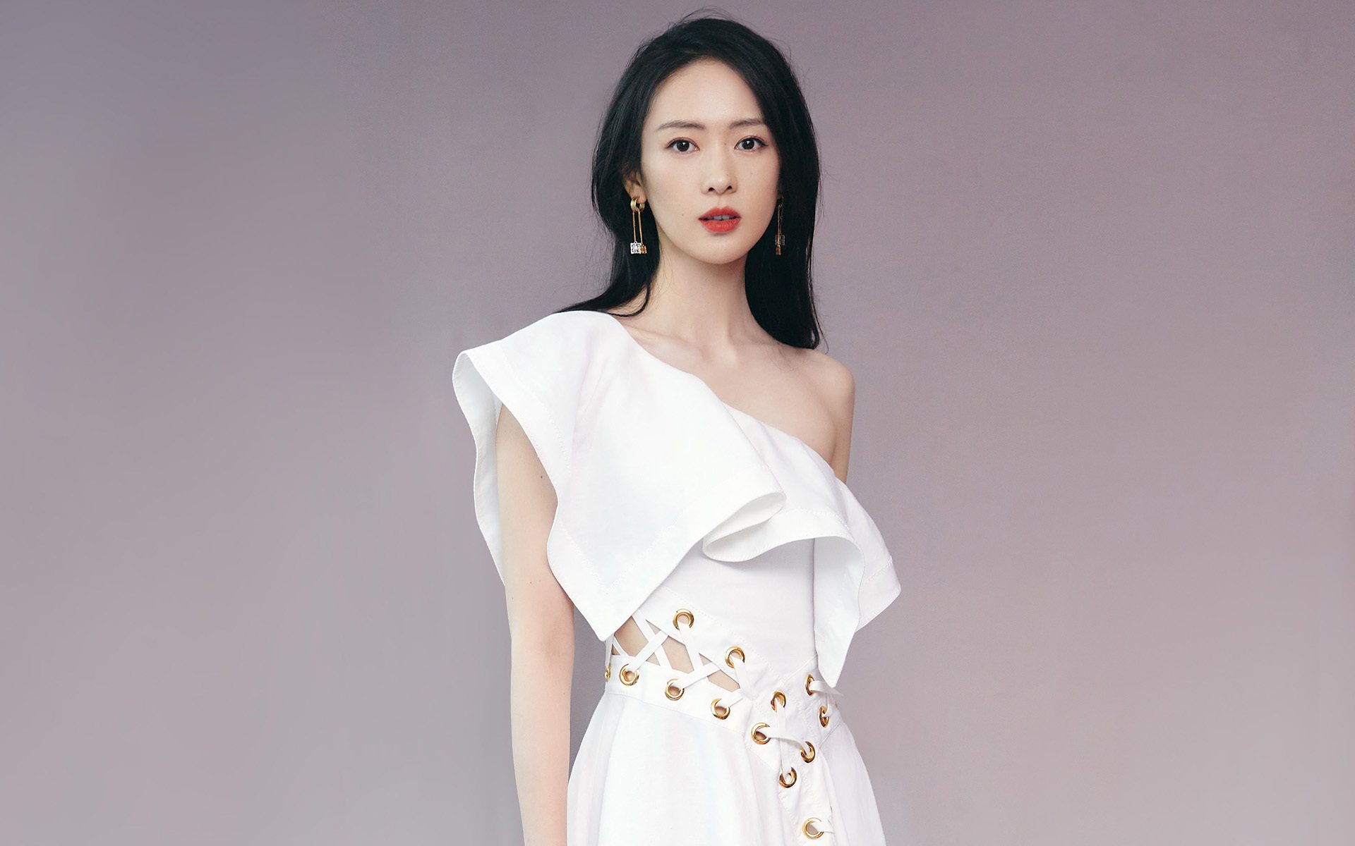 生死舞台的镁光灯下，特奥为大场面而生