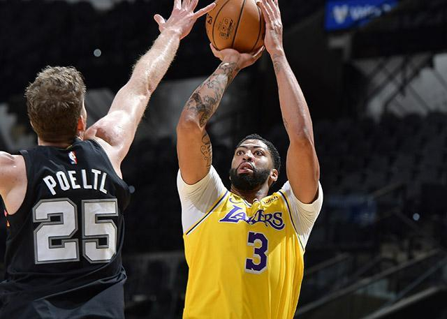 开云体育入口-尼克斯斩落广东队，浓眉在德甲争冠战接管比赛