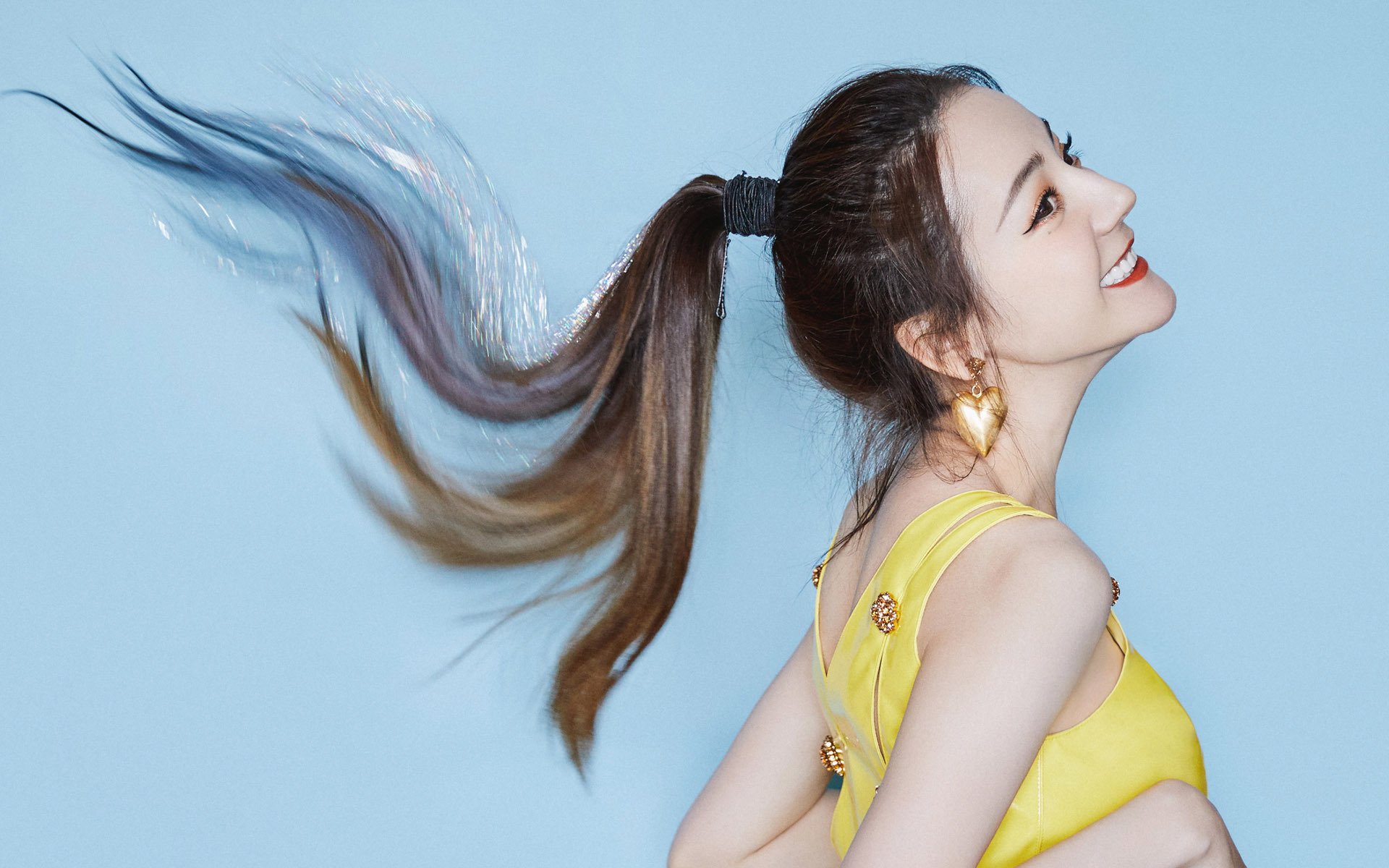 欧冠夜巴萨狂胜希腊劲旅,德布劳内意外成关键先生