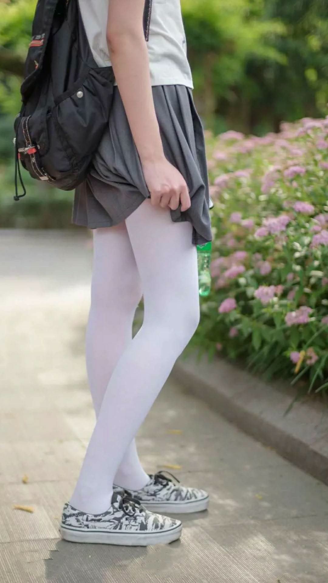 -华沙之夜的致命一击，德容绝杀西班牙，波兰完胜登顶H组